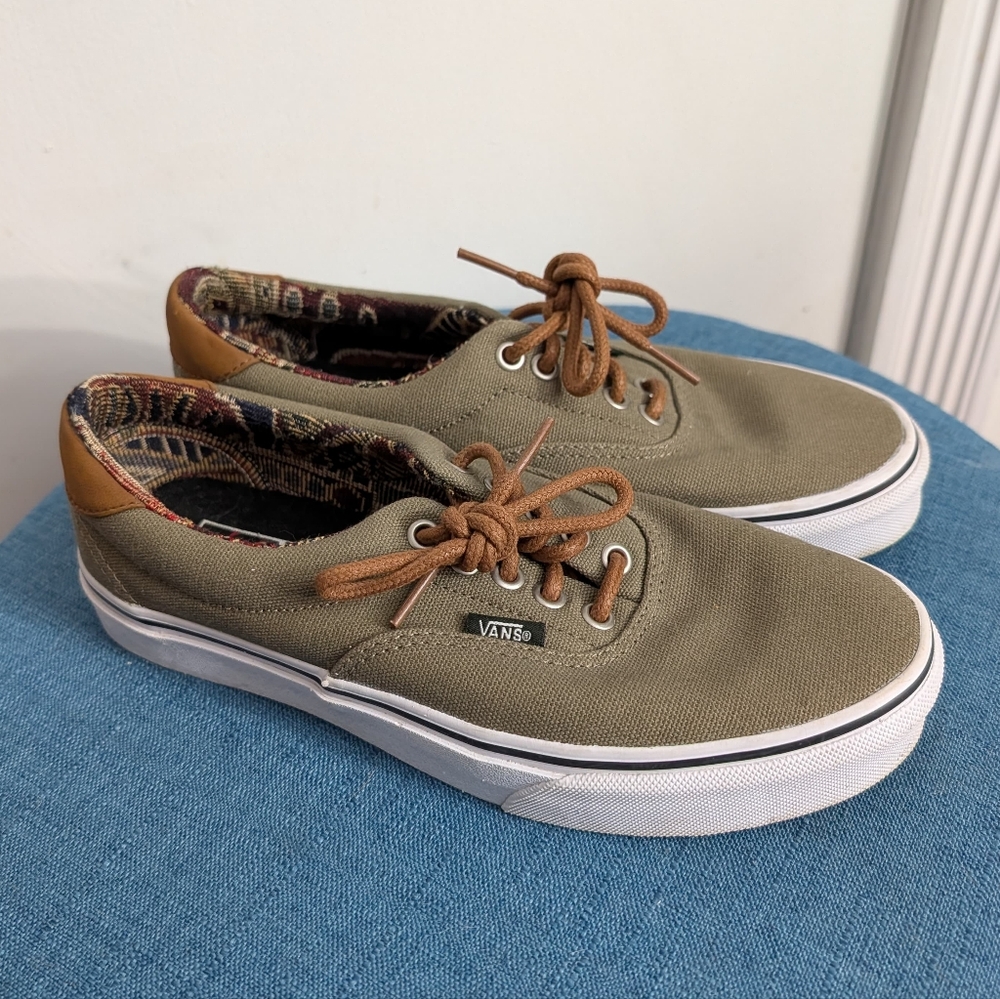 Vans unisex Era 59 C&L Khaki skateboarding shoes. Men's size 6.5, Women's size 8